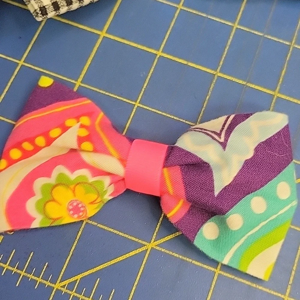 Bundle of 8 Fabric Hair Bows